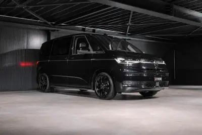 VW T7 Multivan 2.0 TDI Style — 7 places, technologie premium et faible kilométrage — tableau de bord