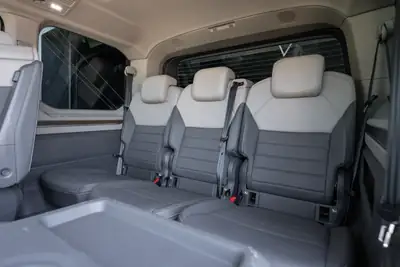 VW T7 Multivan 2.0 TDI Style — 7 places, technologie premium et faible kilométrage — Miniature 14