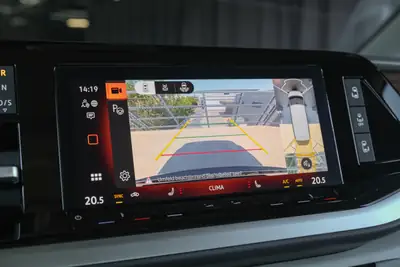 VW T7 Multivan 2.0 TDI Style — 7 places, technologie premium et faible kilométrage — Miniature 21