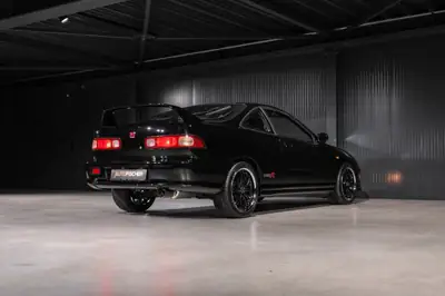 Honda Integra Type-R 1.8 VTEC — Légende sportive 1998, 190 ch purs — Miniature 7