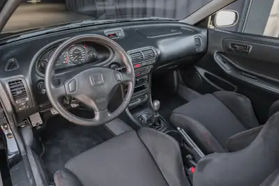 Honda Integra Type-R 1.8 VTEC — Légende sportive 1998, 190 ch purs — Miniature 13
