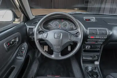 Honda Integra Type-R 1.8 VTEC — Légende sportive 1998, 190 ch purs — Miniature 16