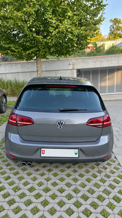 VW Polo — Citadine fiable 150 ch diesel, transmission automatique — fianco