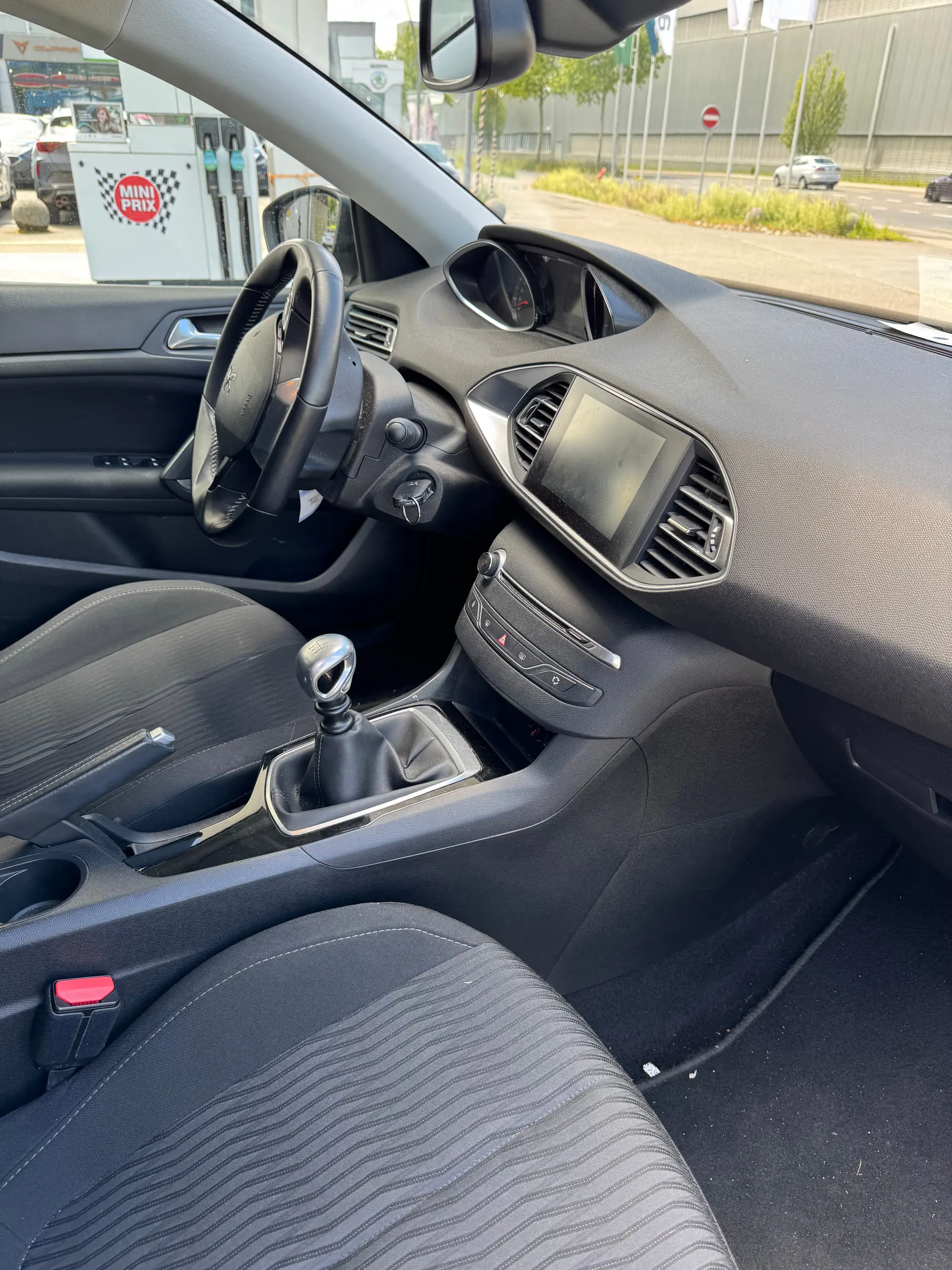 Peugeot 308 2017 occasion Nidau — 3