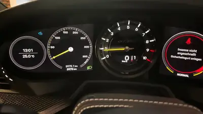 Porsche 911 4.0 GT3 RS PDK — Hyperperformance en rouge, kilométrage quasi neuf — Heckansicht