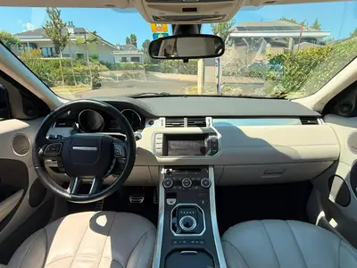 Land Rover Range Rover Evoque 2.2 TD4 Dynamic — SUV compact premium, entretien suivi — tableau de bord