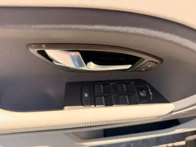 Land Rover Range Rover Evoque 2.2 TD4 Dynamic — SUV compact premium, entretien suivi — Miniature 12