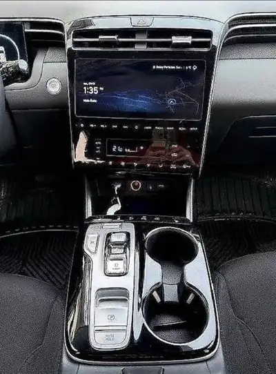 Hyundai Tucson 1.6 PHEV Vertex 4WD — Hybride rechargeable, 10'000 km, garantie jusqu'en 2029 — Heckansicht