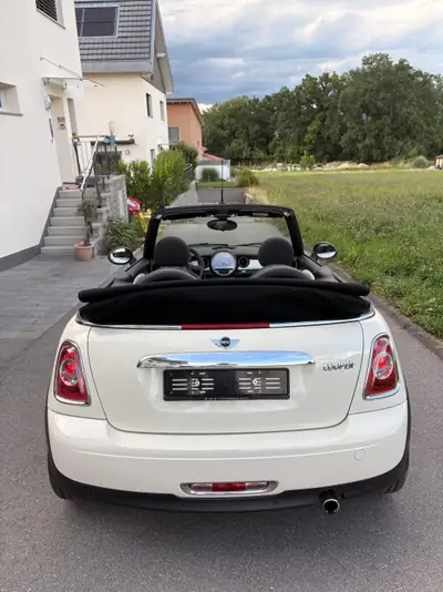 MINI Cabriolet 2015 — Décapotable compacte, 70'000 km, sans accident — fianco