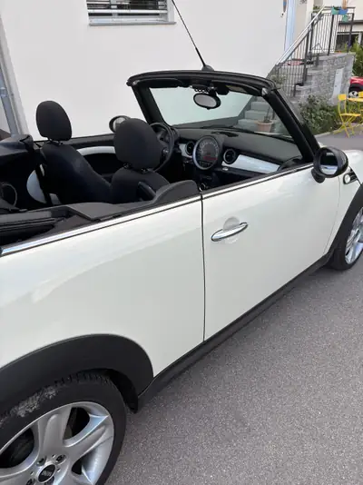 MINI Cabriolet 2015 — Décapotable compacte, 70'000 km, sans accident — interni