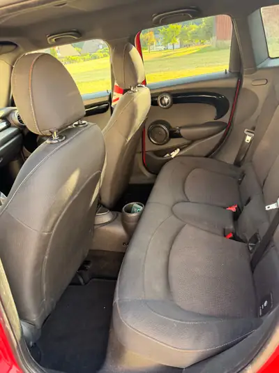 MINI Cooper 136 ch — Citadine dynamique, boîte auto, faible kilométrage — dettaglio