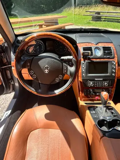 Maserati Quattroporte 4.7 V8 S — Berline de prestige, 431 ch et historique irréprochable — Miniatura 10