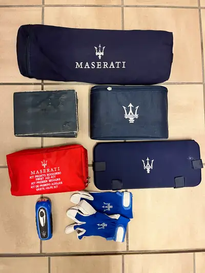 Maserati Quattroporte 4.7 V8 S — Berline de prestige, 431 ch et historique irréprochable — Miniatura 17
