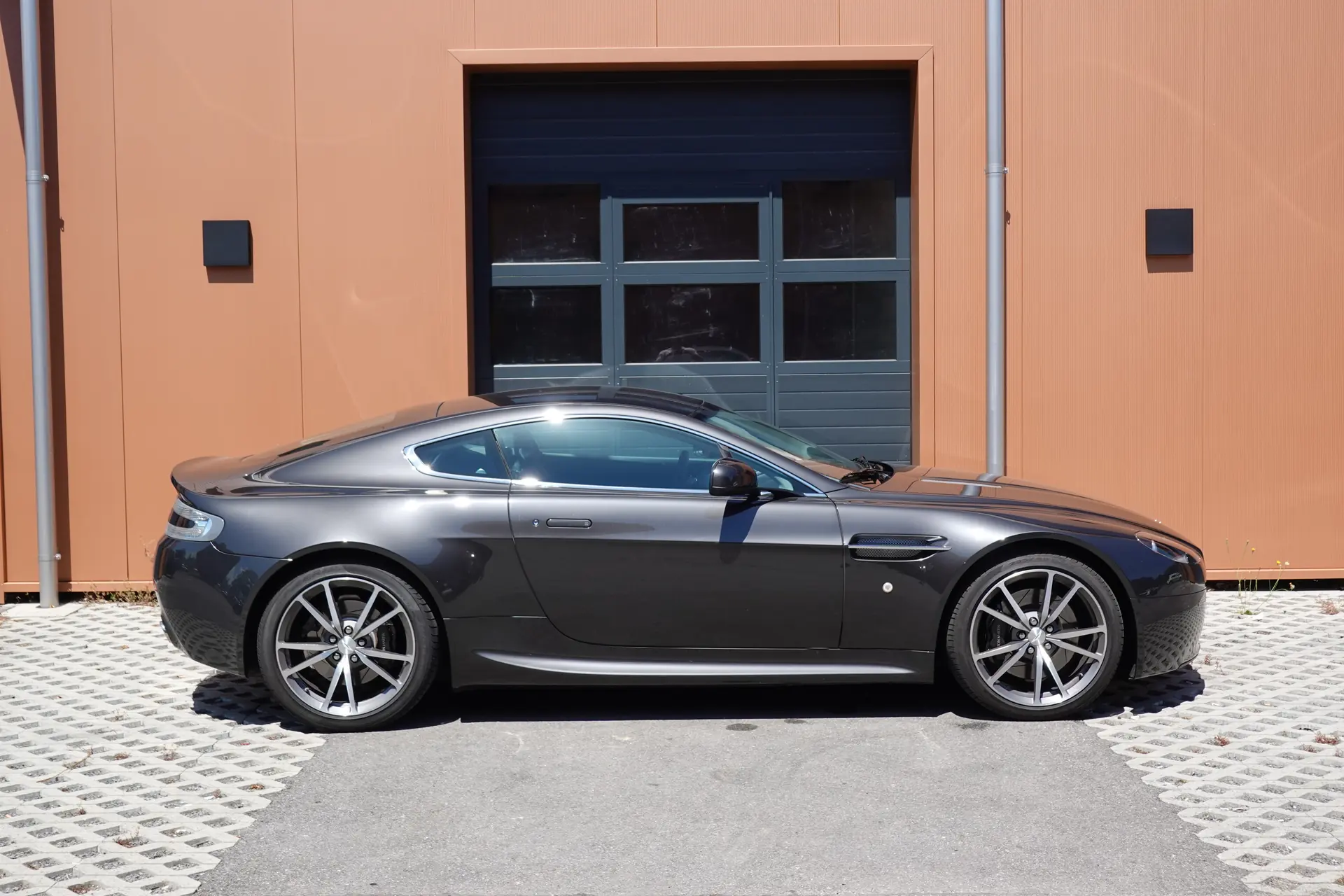 Aston Martin V8 Vantage 2010 occasion Denges — 4