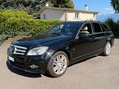 Mercedes-Benz C 200 Kompressor Avantgarde — Break automatique, cuir chauffant et caméra — côté