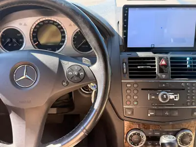 Mercedes-Benz C 200 Kompressor Avantgarde — Break automatique, cuir chauffant et caméra — Miniature 19