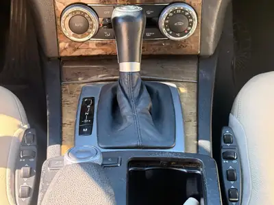 Mercedes-Benz C 200 Kompressor Avantgarde — Break automatique, cuir chauffant et caméra — Miniature 22