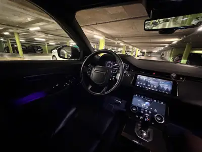 Land Rover Range Rover Evoque 2.0 T 250 R-Dynamic HSE — Hybride MHEV, Design Premium — Armaturenbrett