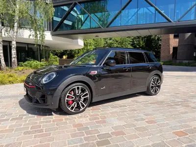 MINI Clubman 2.0i John Cooper Works ALL4 — Performance sportive et polyvalence 5 portes — Außenansicht
