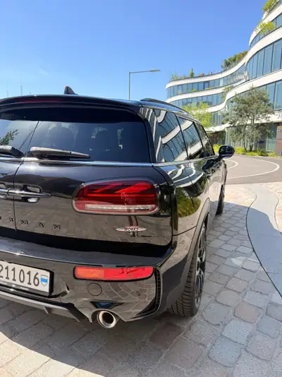 MINI Clubman 2.0i John Cooper Works ALL4 — Performance sportive et polyvalence 5 portes — Miniatur 8