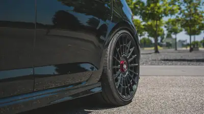 VW Golf 7R 2.0 TSI 300 ch — Berline sportive affûtée, sans accident — interior