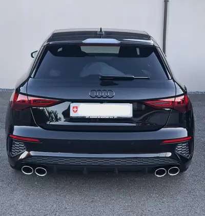 Audi S3 Limousine 2.0 TFSI Quattro — 310 ch, toit ouvrant, 51 500 km seulement — vista posteriore