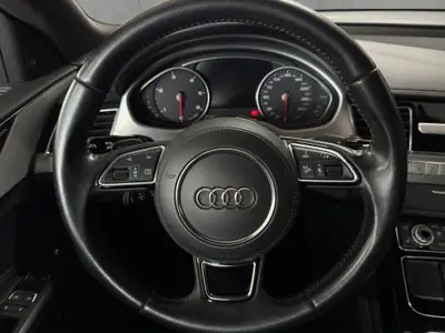 Audi A8 3.0 V6 TDI Quattro — Berline de prestige, toit panoramique et suspension pneumatique — Thumbnail 15