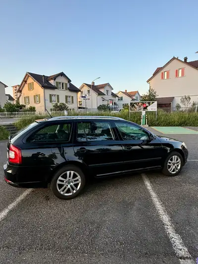 Skoda Octavia Combi 1.8 TSI — Polyvalence 4x4 et motorisation puissante — tableau de bord