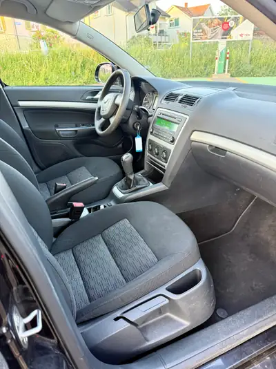 Skoda Octavia Combi 1.8 TSI — Polyvalence 4x4 et motorisation puissante — détail