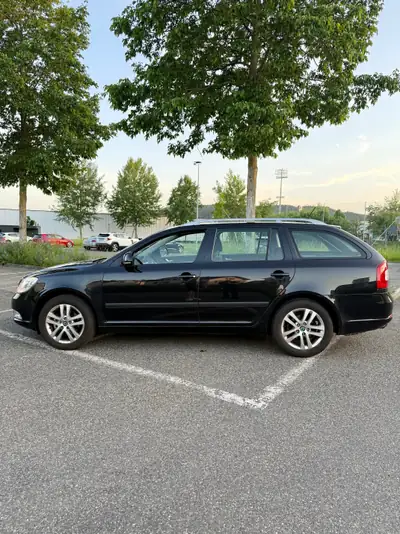 Skoda Octavia Combi 1.8 TSI — Polyvalence 4x4 et motorisation puissante — Miniature 8