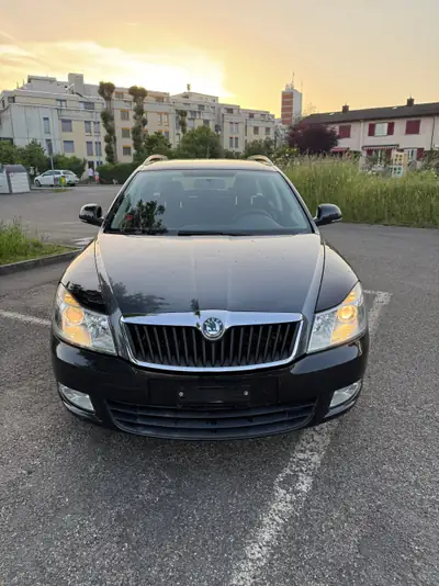 Skoda Octavia Combi 1.8 TSI — Polyvalence 4x4 et motorisation puissante — Miniature 10