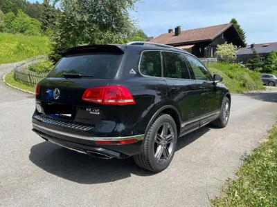 VW Touareg 3.0 V6 TDI — SUV premium diesel, 262 ch et consommation maîtrisée — side view