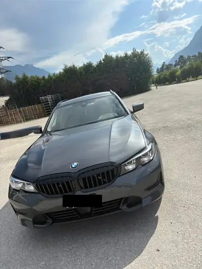 BMW 330i xDrive Touring 2022 — Berline familiale performante, 83 000 km seulement — Seitenansicht