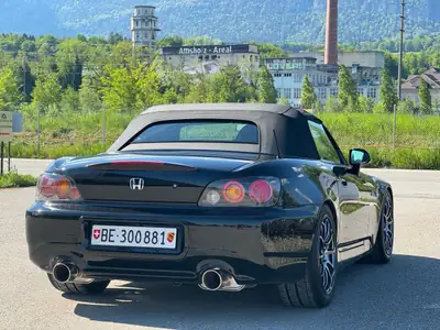 Honda S2000 2.0 16V — Roadster légendaire, 240 ch purs et sans compromis — Heckansicht
