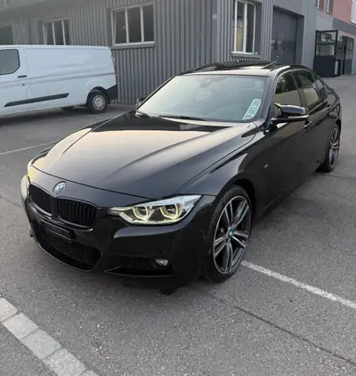 BMW 340i xDrive — Berline sportive premium, impeccable et fraîchement révisée — vista esterna