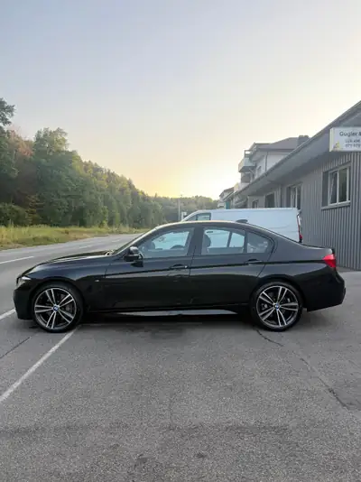 BMW 340i xDrive — Berline sportive premium, impeccable et fraîchement révisée — interni