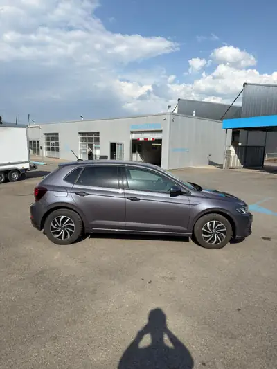 VW Polo 1.0 TSI 110 Life DSG — Citadine agile, première main, garantie jusqu'à 2027 — Heckansicht