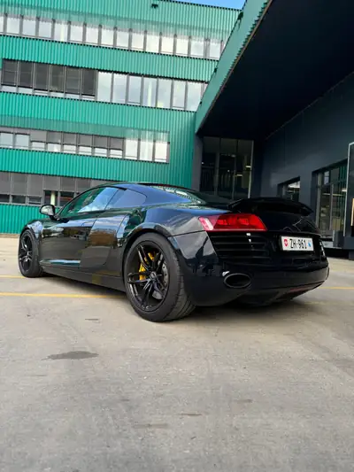 Audi R8 4.2 FSI V8 quattro — Supercar mythique, 420 ch, 96'000 km seulement — vue extérieure