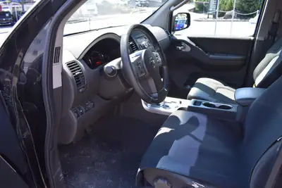 Nissan Pathfinder 2.5 dCi Platinum — SUV 7 places robuste, diesel économique — Miniatura 8