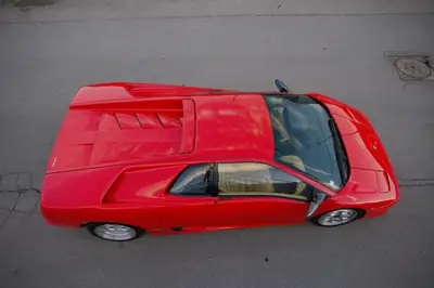 Lamborghini Diablo 1ère Génération — La légende des années 90 en Rosso Diablo, 1100 km seulement — Armaturenbrett