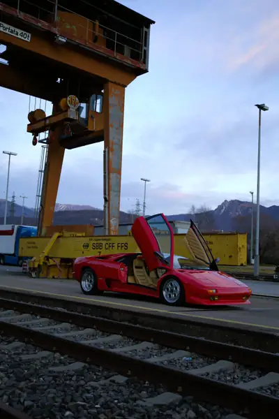 Lamborghini Diablo 1ère Génération — La légende des années 90 en Rosso Diablo, 1100 km seulement — Miniatur 8