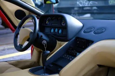 Lamborghini Diablo 1ère Génération — La légende des années 90 en Rosso Diablo, 1100 km seulement — Miniatur 15
