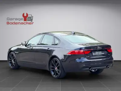 Jaguar XF 30d Portfolio — Berline diesel V6 300 ch, entretien récent, garantie 1 an — intérieur