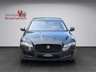 Jaguar XF 30d Portfolio — Berline diesel V6 300 ch, entretien récent, garantie 1 an — Miniature 14