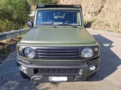 Suzuki Jimny 1.5 Compact Top 4x4 — Le véritable baroudeur, à transmission manuelle — Heckansicht