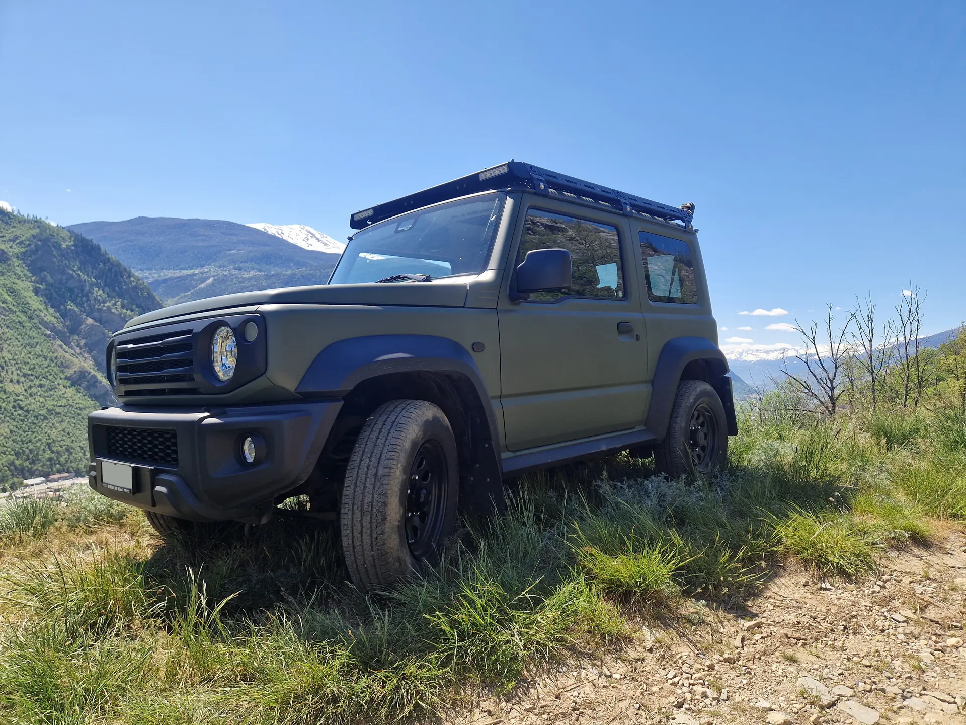 Suzuki Jimny 1.5 Compact Top 4x4 — Le véritable baroudeur, à transmission manuelle — Außenansicht