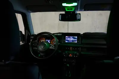 Suzuki Jimny 1.5 Compact Top 4x4 — Le véritable baroudeur, à transmission manuelle — Miniatur 14