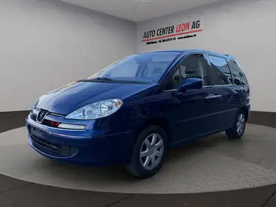 Peugeot 807 2.2 HDi — Monospace 7 places fiable, attelage et climatisation — côté