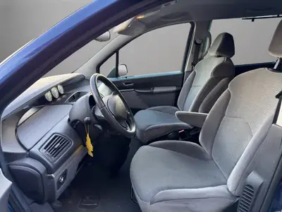 Peugeot 807 2.2 HDi — Monospace 7 places fiable, attelage et climatisation — Miniature 9