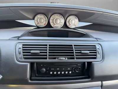 Peugeot 807 2.2 HDi — Monospace 7 places fiable, attelage et climatisation — Miniature 15